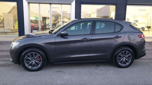 Alfa Romeo Stelvio 2.2 Diesel AT8 Business 118 kW image number 8