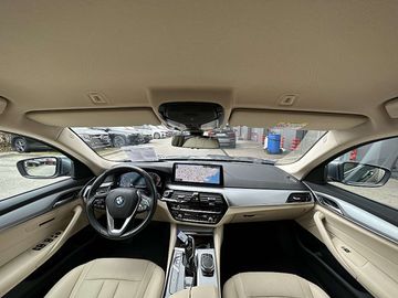 Car image 36