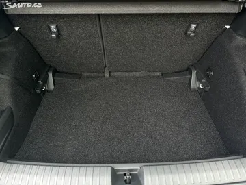 Car image 37