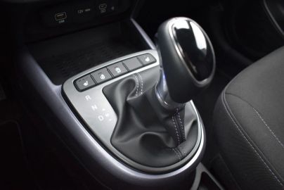 Car image 24