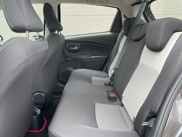 Car image 11