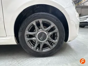 Car image 26