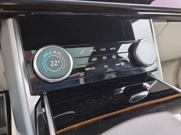 Car image 32