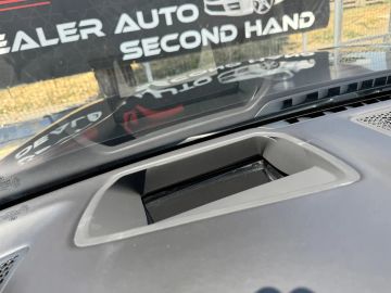 Car image 36