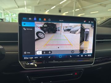 Car image 32
