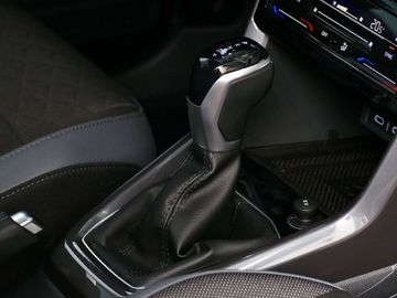 Car image 33