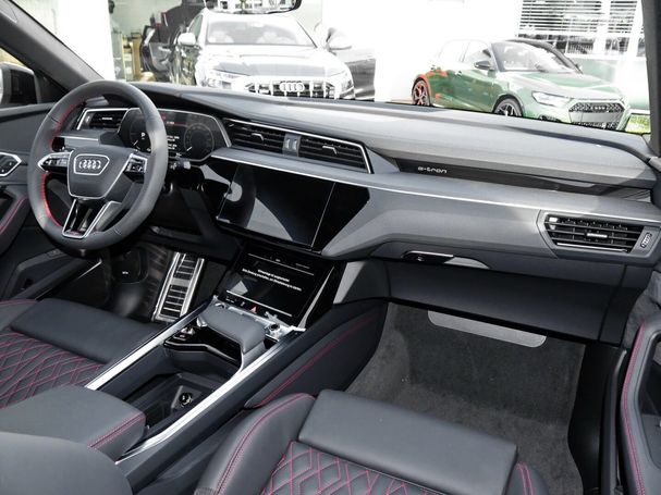 Audi Q8 55 quattro e-tron S-line Sportback 300 kW image number 4