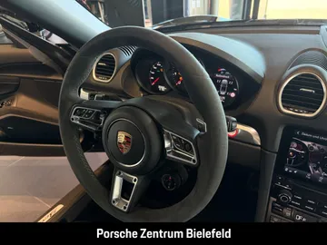 Car image 34
