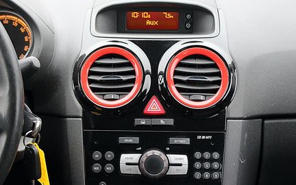 Car image 11