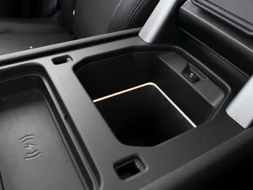Car image 29