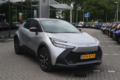 Car image 2