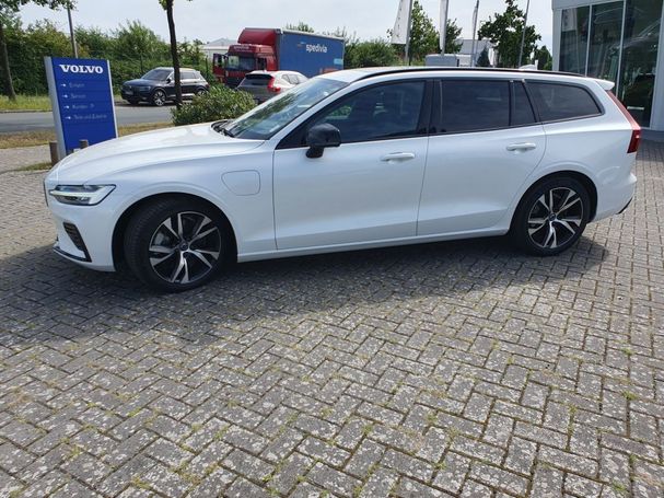 Volvo V60 T6 R Design AWD 251 kW image number 2