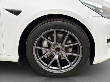 Car image 33