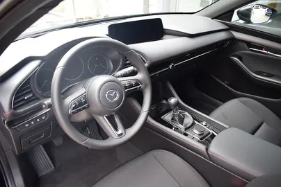 Car image 28