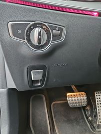 Car image 33