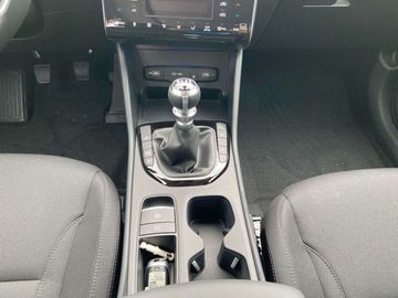 Car image 26