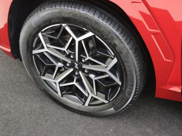 Car image 38