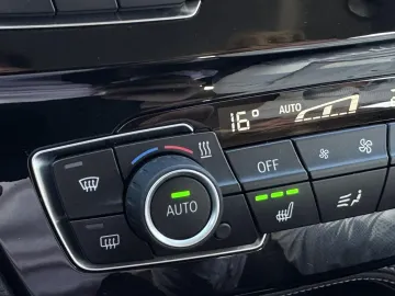 Car image 38