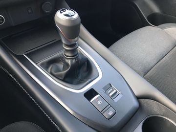 Car image 32