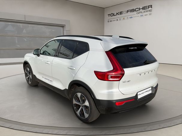 Volvo XC40 B3 Plus Dark 120 kW image number 5