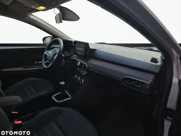 Car image 30