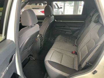 Car image 30