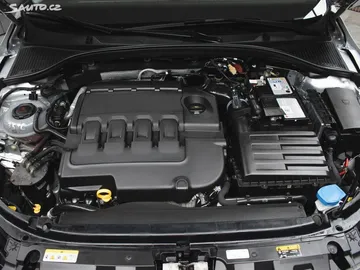 Car image 36