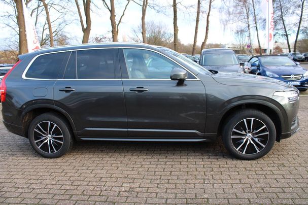 Volvo XC90 AWD Momentum 173 kW image number 11