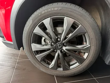 Car image 35