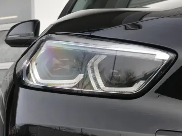 Car image 36