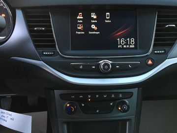 Car image 15