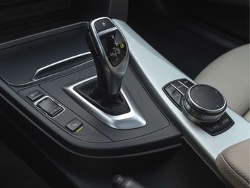 Car image 38