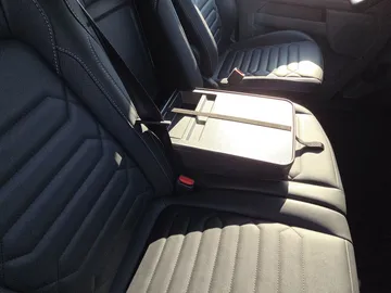 Car image 24