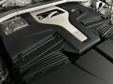 Car image 38