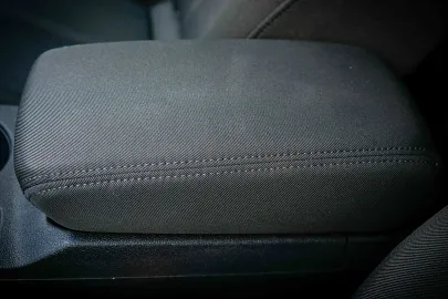 Car image 42