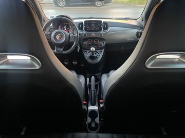 Car image 16