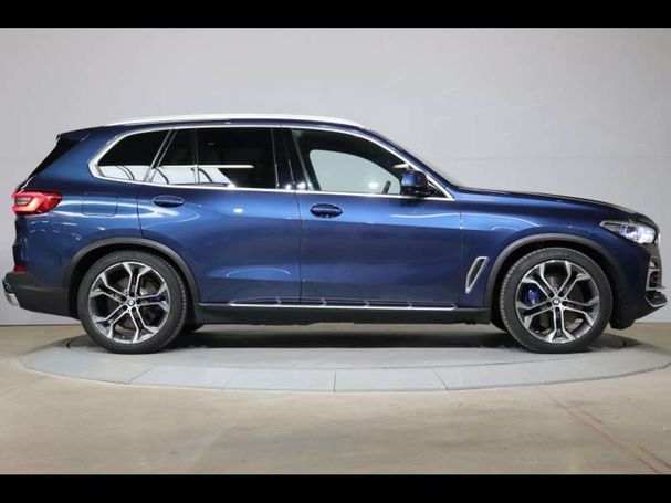 BMW X5 45e xDrive 290 kW image number 3