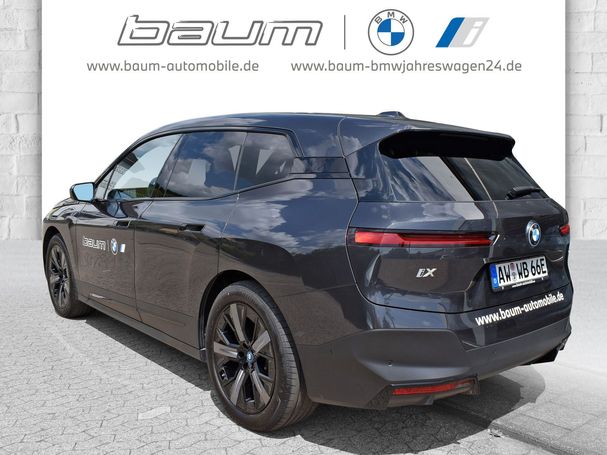 BMW iX xDrive40 240 kW image number 3