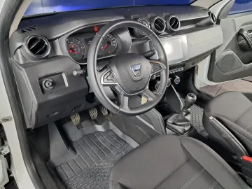 Car image 24