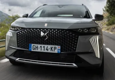Car image 5