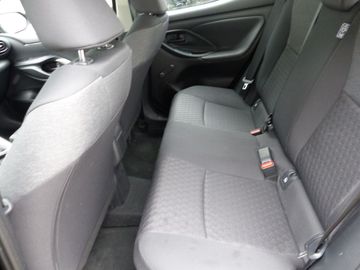 Car image 11