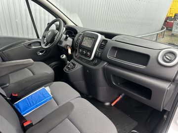 Car image 26