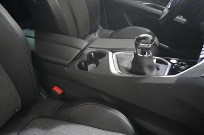 Car image 43