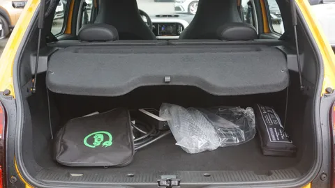 Car image 30