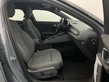 Car image 29