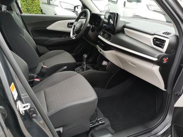 Car image 10