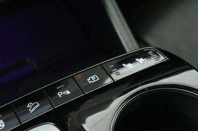 Car image 24