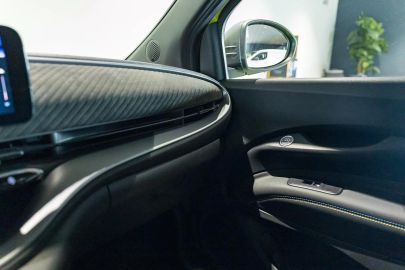 Car image 37