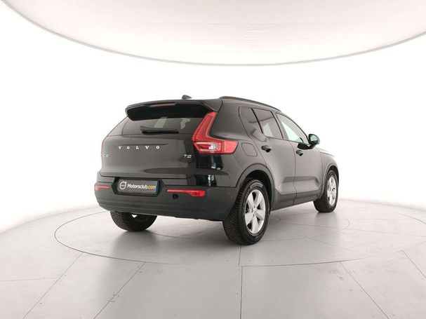 Volvo XC40 T2 Core Geartronic Momentum 95 kW image number 3