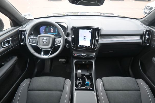 Volvo XC40 B4 Dark 145 kW image number 18